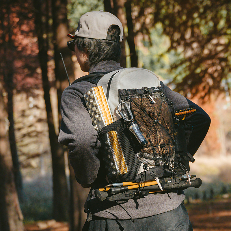Naturehike Longwa 18l - ultralehký turistický batoh 620g - černá